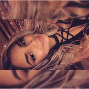 Meet your Posher, Abigail